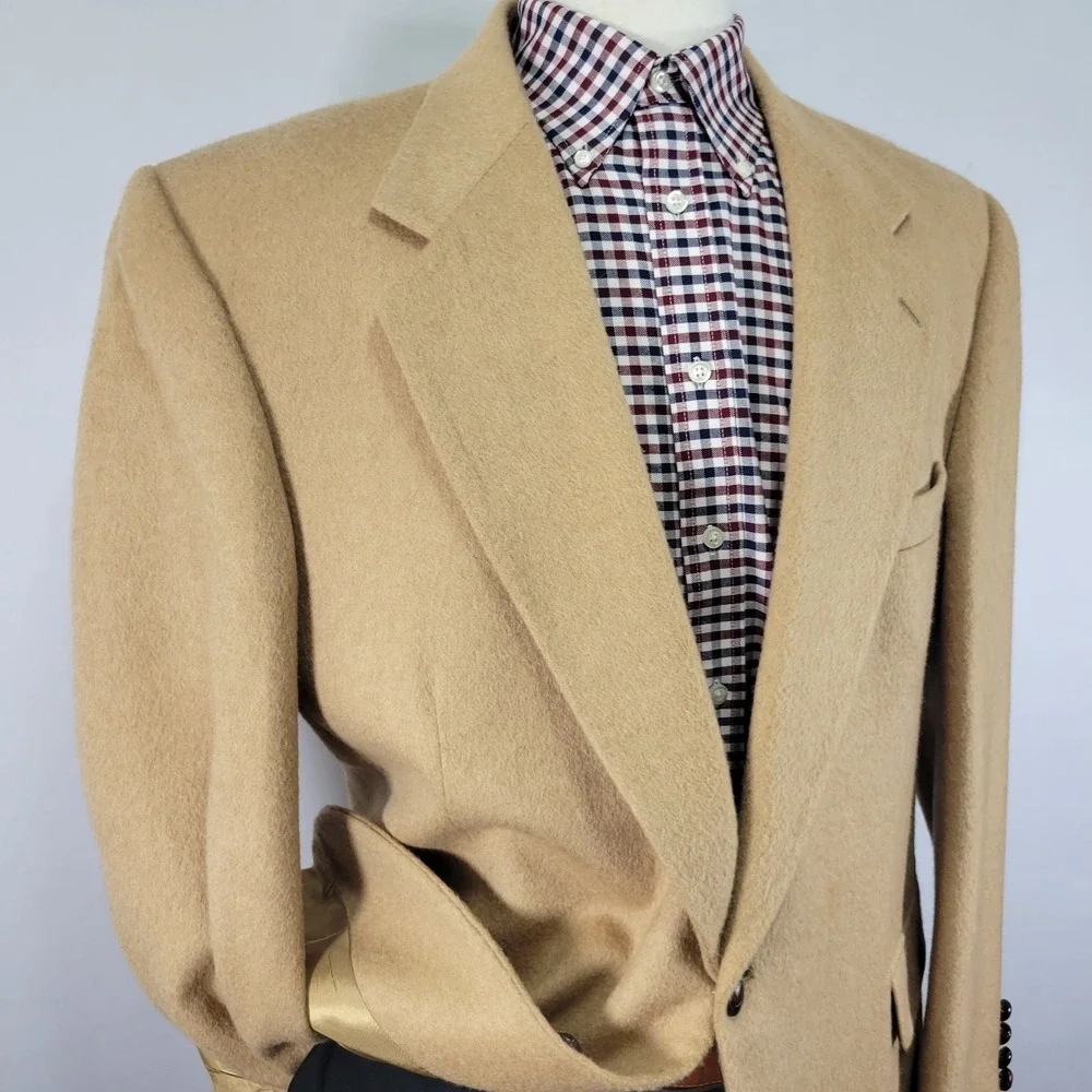 Crop & Saddle Men's Sport Coat Blazer Two Button‎ Beige Camel Hair Size 46R